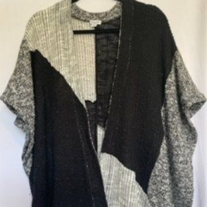 Splendid Loose Open Sweater Black & White Size S